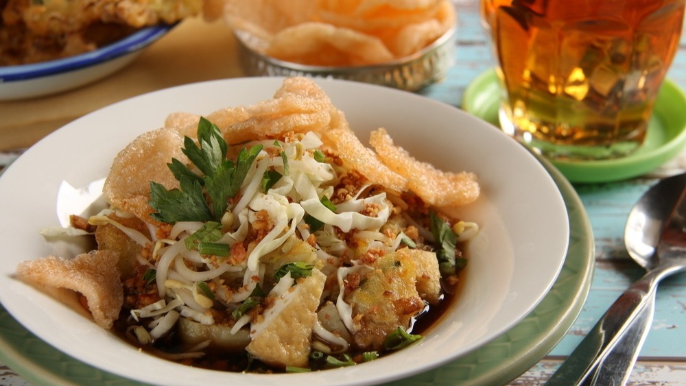 Kupat tahu jadi makanan enak bulan dari tahun 70 an