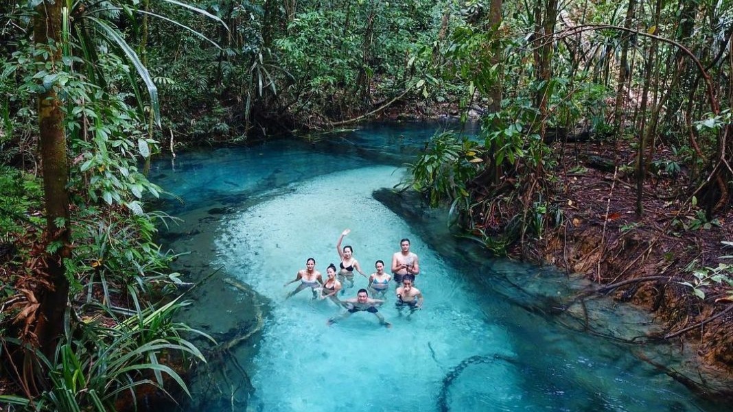 Sungai bersih di papua indah sekali - papua merupakan top lokasi
