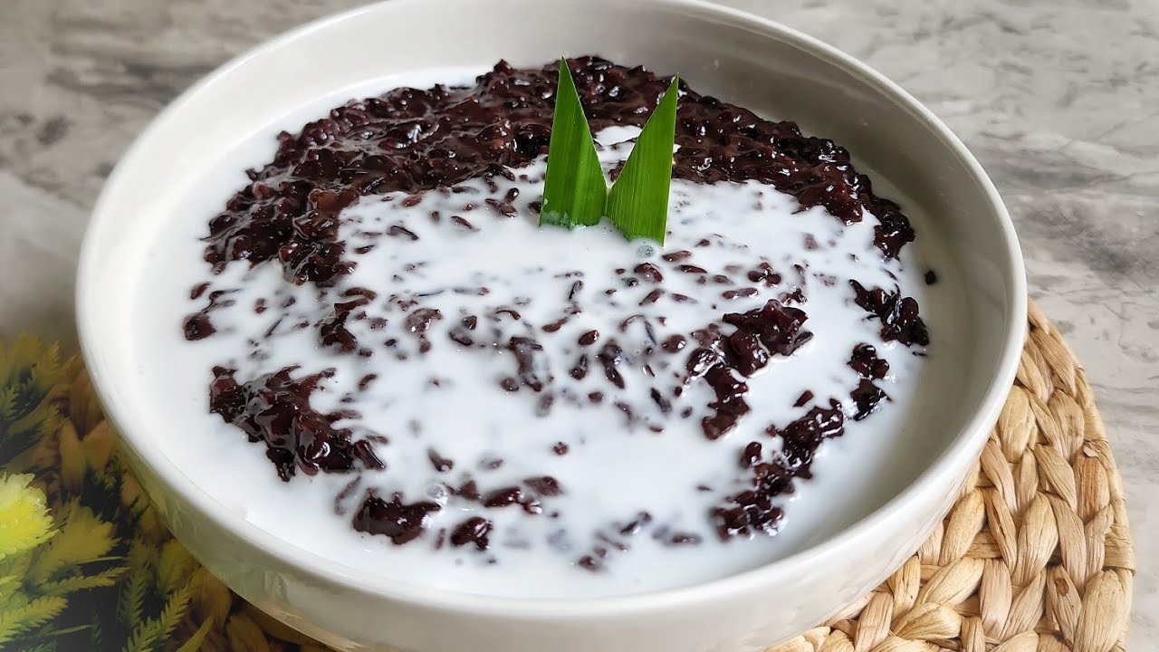 Bubur ketan hitam dengan kuah putih sedap bikin ngiler : rasa nikmat dan sedap ada disini